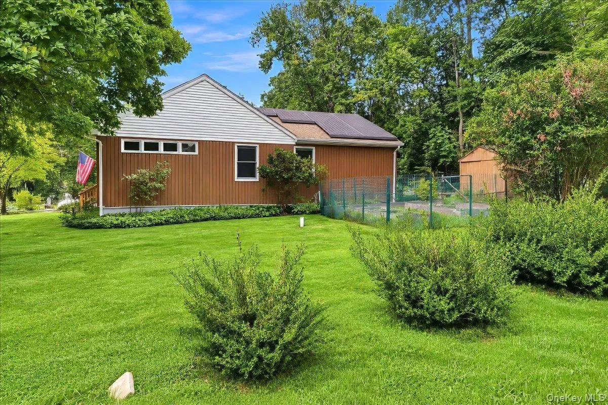 3740 Eleanor Drive, Yorktown, NY, 3 Bedrooms Bedrooms, 7 Rooms Rooms,2 BathroomsBathrooms,Residential,For Rent,Eleanor,0,1046254 3740 Eleanor Drive, Yorktown, NY, 3 Bedrooms Bedrooms, 7 Rooms Rooms,2 BathroomsBathrooms,Residential,For Rent,Eleanor,0,1046254