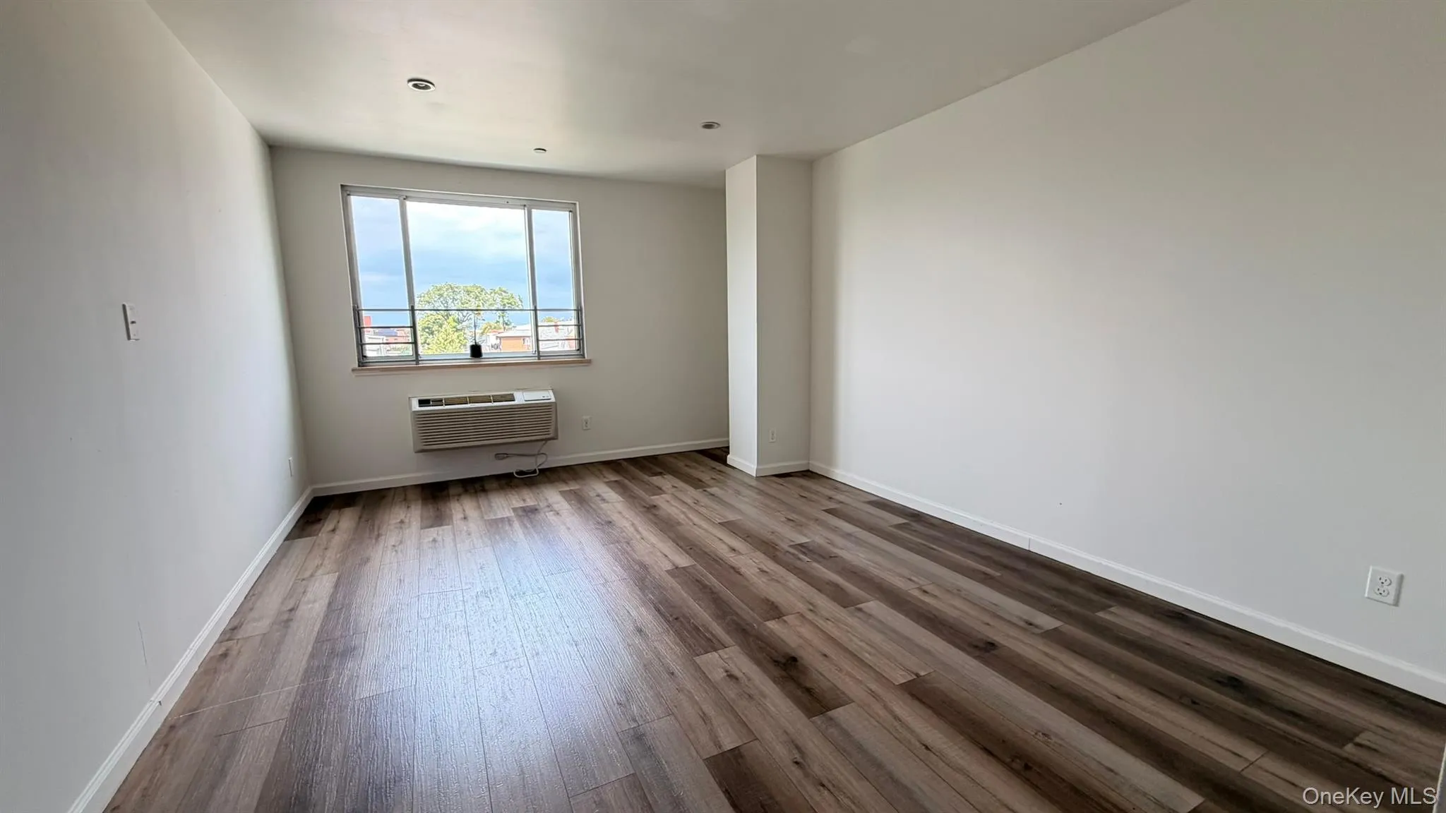 106-07 Northern Boulevard, New York, NY, 3 Bedrooms Bedrooms, 5 Rooms Rooms,2 BathroomsBathrooms,Residential Lease,For Rent,Northern,0,1046259 106-07 Northern Boulevard, New York, NY, 3 Bedrooms Bedrooms, 5 Rooms Rooms,2 BathroomsBathrooms,Residential Lease,For Rent,Northern,0,1046259