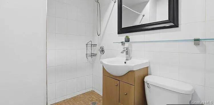 106-07 Northern Boulevard, New York, NY, 3 Bedrooms Bedrooms, 5 Rooms Rooms,2 BathroomsBathrooms,Residential Lease,For Rent,Northern,0,1046259 106-07 Northern Boulevard, New York, NY, 3 Bedrooms Bedrooms, 5 Rooms Rooms,2 BathroomsBathrooms,Residential Lease,For Rent,Northern,0,1046259