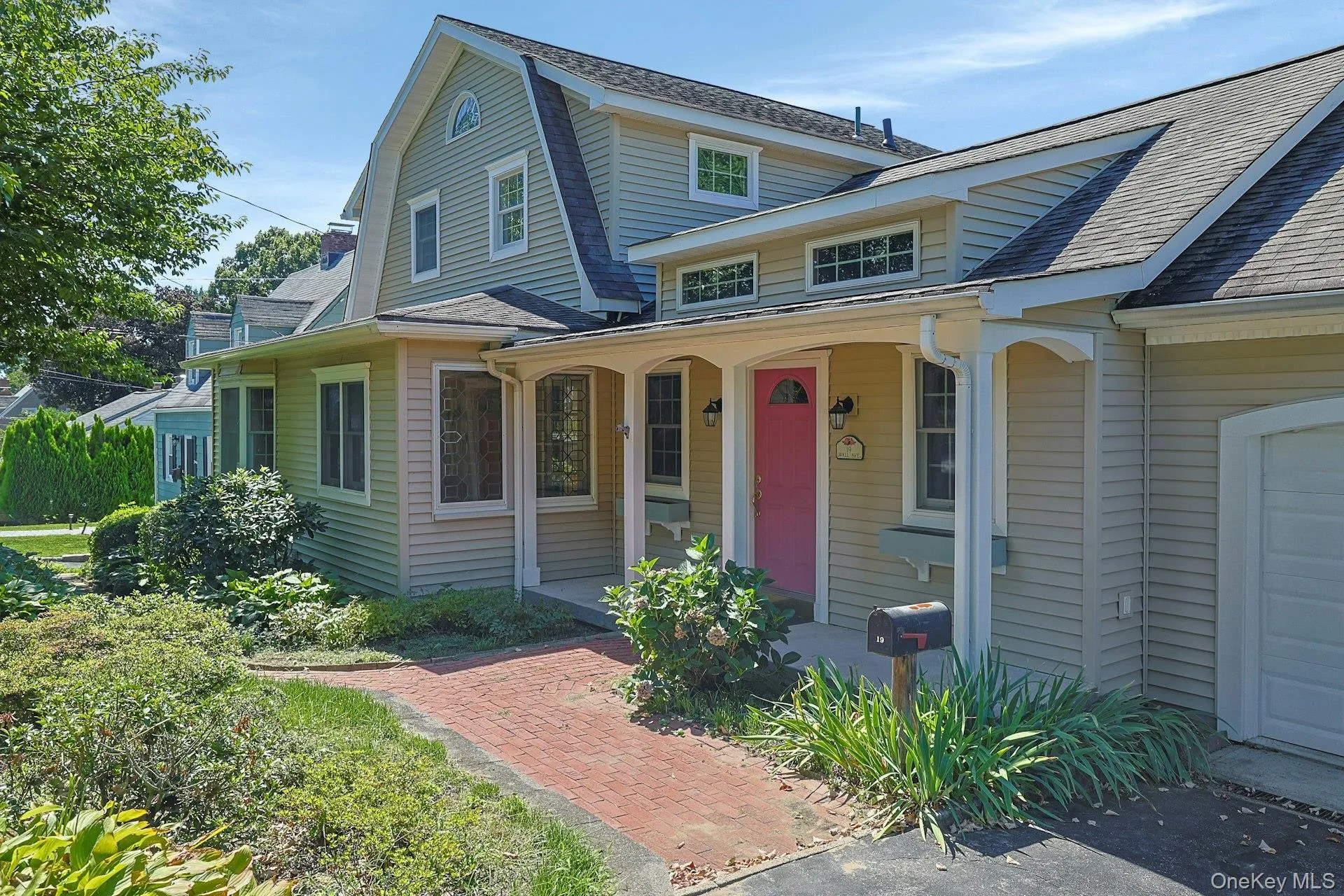 Covered Front Entry Covered Front Entry