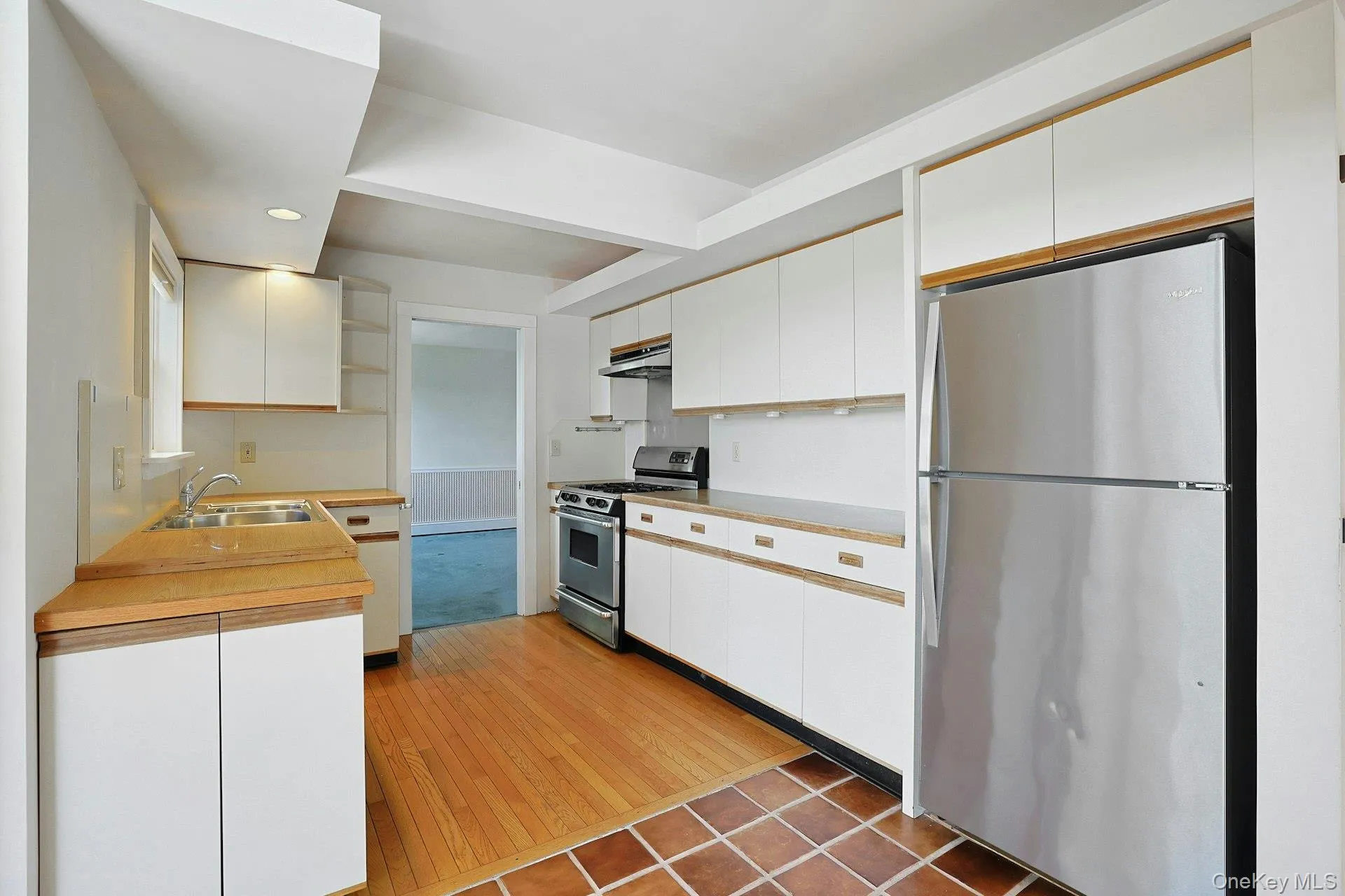 Kitchen with Stainless Steel Refrigerator Kitchen with Stainless Steel Refrigerator