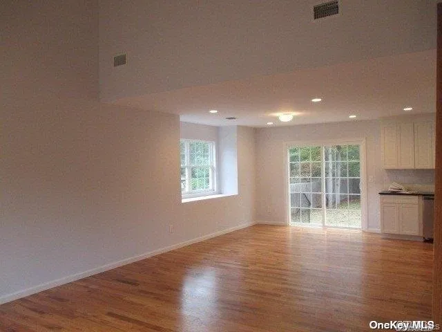 647 Doane Avenue, Brookhaven, NY, 3 Bedrooms Bedrooms, 6 Rooms Rooms,2 BathroomsBathrooms,Residential,For Rent,Doane,0,1046269 647 Doane Avenue, Brookhaven, NY, 3 Bedrooms Bedrooms, 6 Rooms Rooms,2 BathroomsBathrooms,Residential,For Rent,Doane,0,1046269