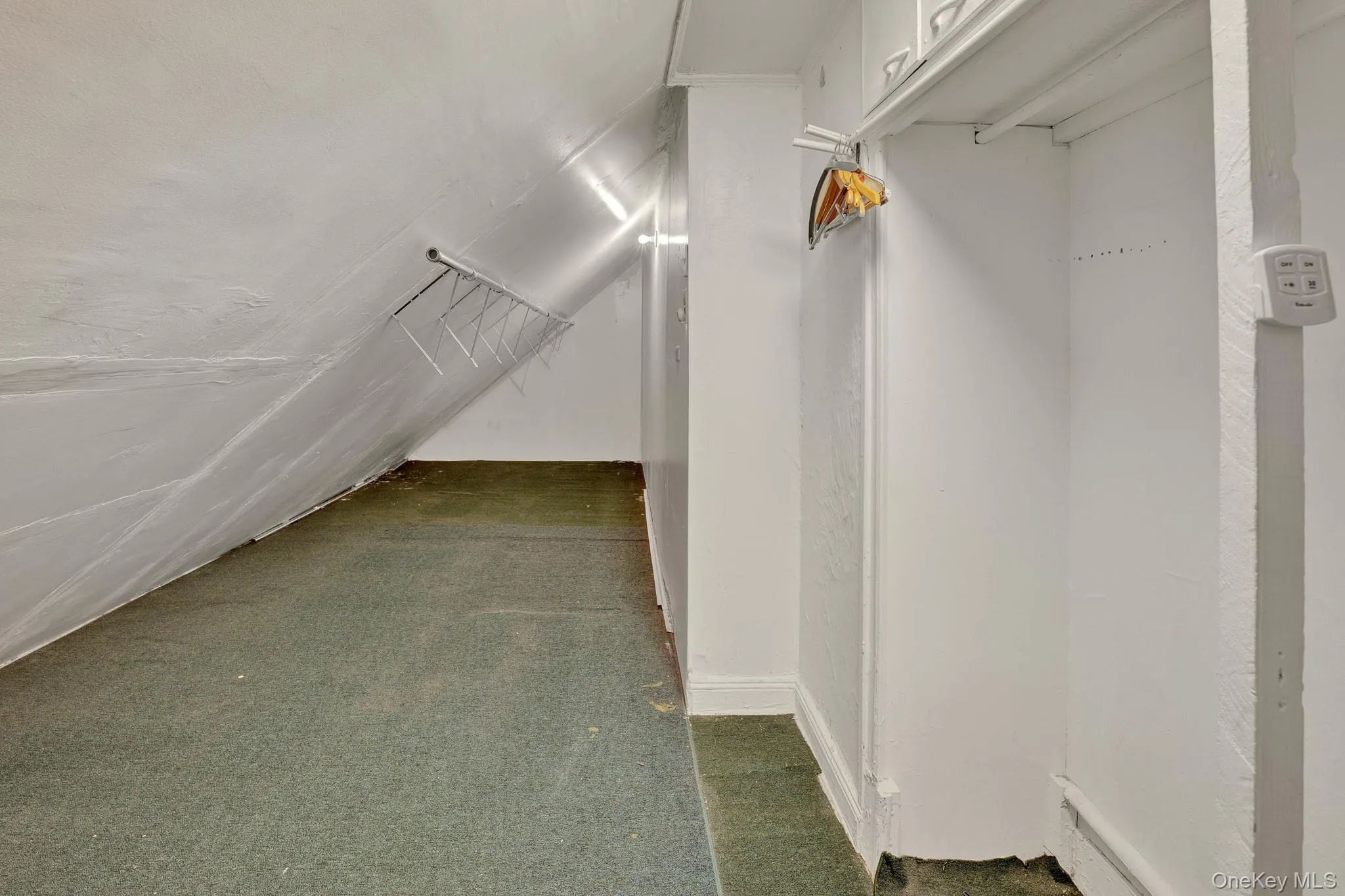 124-19 193rd Street, New York, NY, 4 Bedrooms Bedrooms, 8 Rooms Rooms,2 BathroomsBathrooms,Residential,For Rent,193rd,0,1046275 124-19 193rd Street, New York, NY, 4 Bedrooms Bedrooms, 8 Rooms Rooms,2 BathroomsBathrooms,Residential,For Rent,193rd,0,1046275