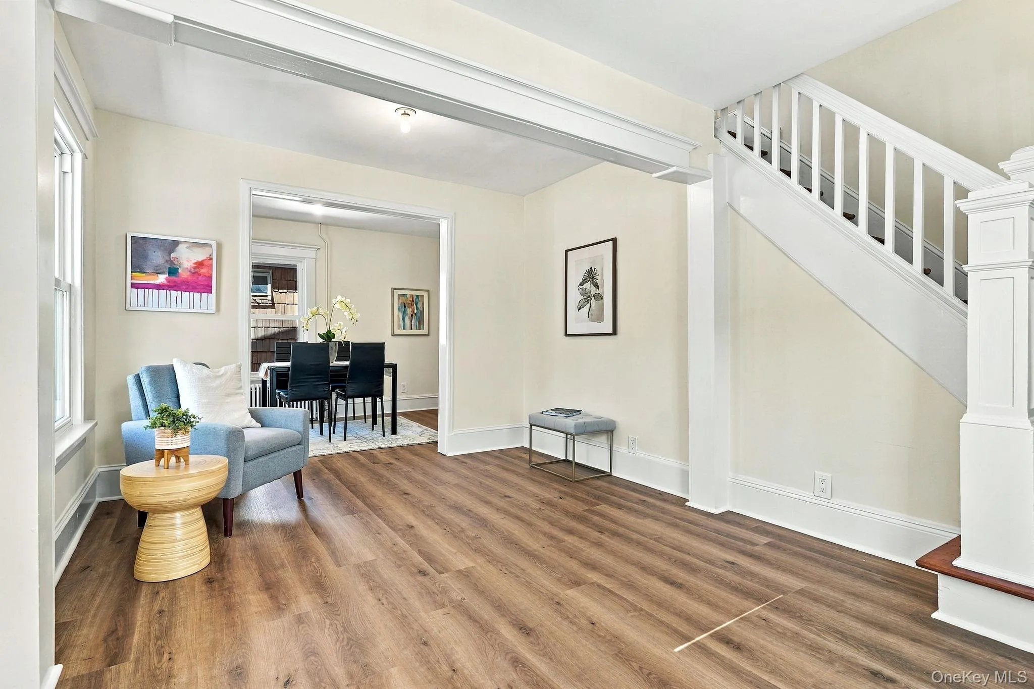 A welcoming living room that flowsseamlessly into the dining area A welcoming living room that flowsseamlessly into the dining area