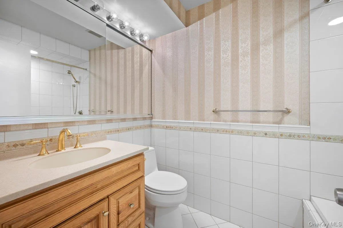 89 Broadway, White Plains, NY, 2 Bedrooms Bedrooms, 6 Rooms Rooms,2 BathroomsBathrooms,Residential,For Rent,Broadway,0,1046282 89 Broadway, White Plains, NY, 2 Bedrooms Bedrooms, 6 Rooms Rooms,2 BathroomsBathrooms,Residential,For Rent,Broadway,0,1046282