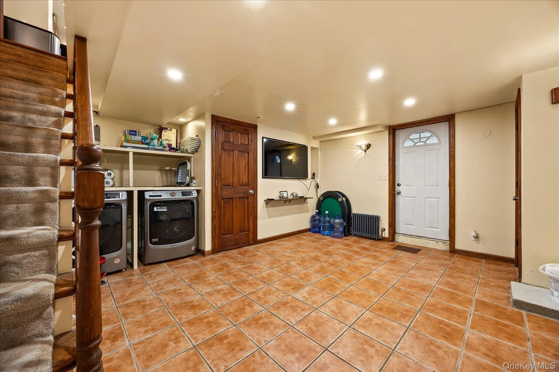 6731 52nd Road, New York, NY, 4 Bedrooms Bedrooms, 9 Rooms Rooms,2 BathroomsBathrooms,Residential,For Rent,52nd,0,1046289 6731 52nd Road, New York, NY, 4 Bedrooms Bedrooms, 9 Rooms Rooms,2 BathroomsBathrooms,Residential,For Rent,52nd,0,1046289
