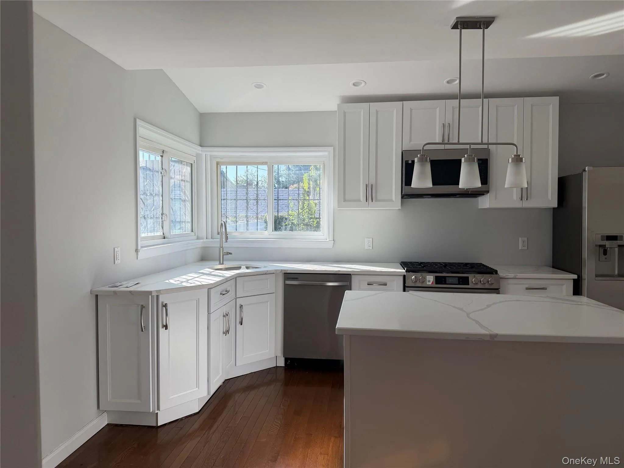 12908 Francis Lewis Boulevard, New York, NY, 3 Bedroom Bedrooms, 6 Room Rooms,1 BathroomBathrooms,Residential Lease,For Rent,Francis Lewis,0,1046292 12908 Francis Lewis Boulevard, New York, NY, 3 Bedroom Bedrooms, 6 Room Rooms,1 BathroomBathrooms,Residential Lease,For Rent,Francis Lewis,0,1046292