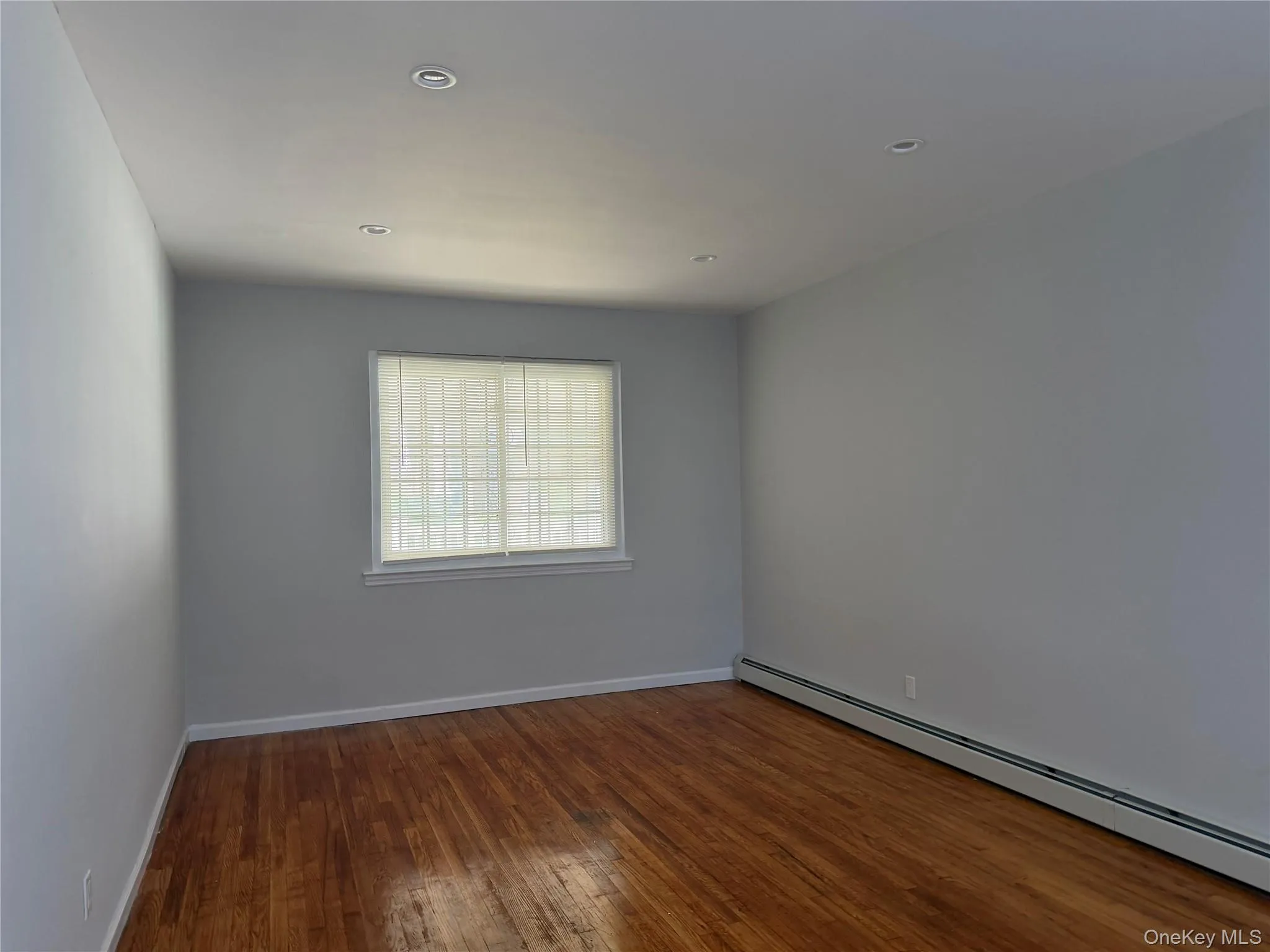 12908 Francis Lewis Boulevard, New York, NY, 3 Bedroom Bedrooms, 6 Room Rooms,1 BathroomBathrooms,Residential Lease,For Rent,Francis Lewis,0,1046292 12908 Francis Lewis Boulevard, New York, NY, 3 Bedroom Bedrooms, 6 Room Rooms,1 BathroomBathrooms,Residential Lease,For Rent,Francis Lewis,0,1046292