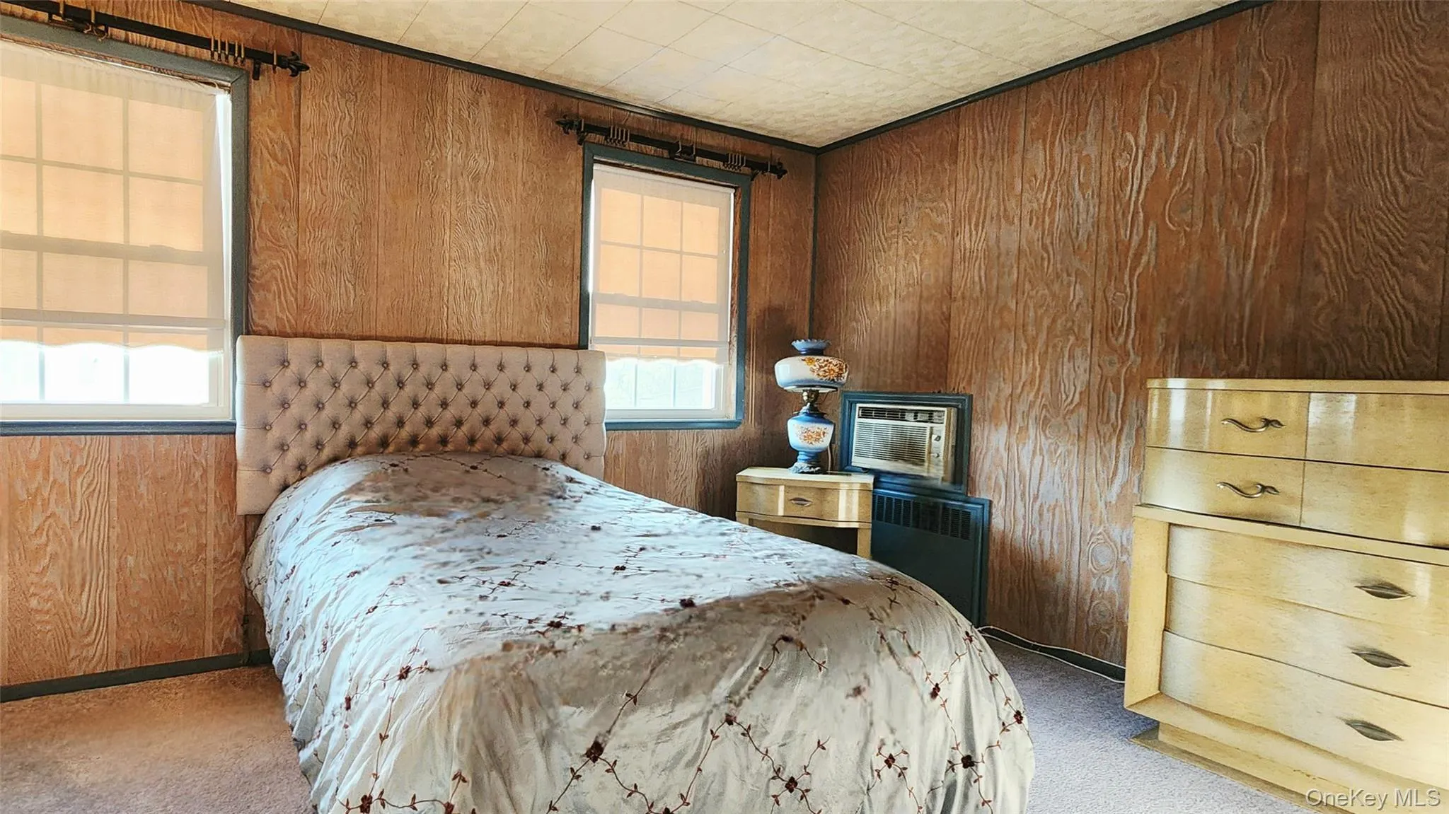 Large Bedroom with Closet in Front of House Large Bedroom with Closet in Front of House