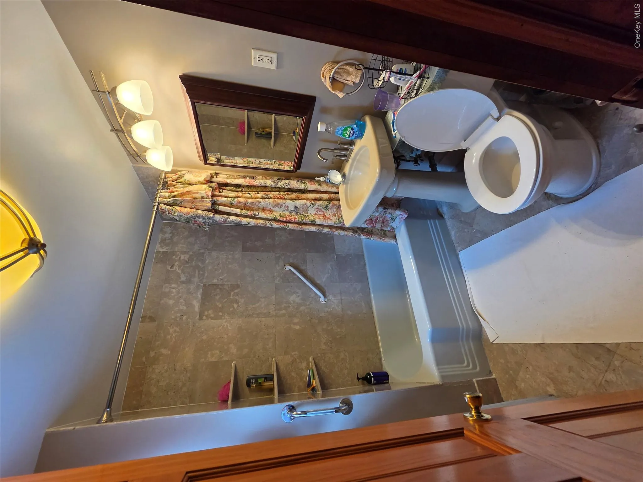 90-51 201st Street, New York, NY, 4 Bedrooms Bedrooms, 9 Rooms Rooms,2 BathroomsBathrooms,Residential,For Rent,201st,0,1046299 90-51 201st Street, New York, NY, 4 Bedrooms Bedrooms, 9 Rooms Rooms,2 BathroomsBathrooms,Residential,For Rent,201st,0,1046299