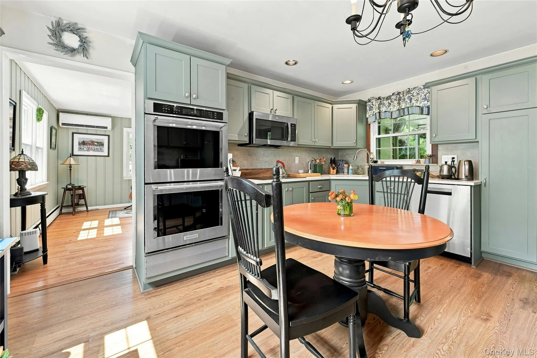 Kitchen into Den Kitchen into Den