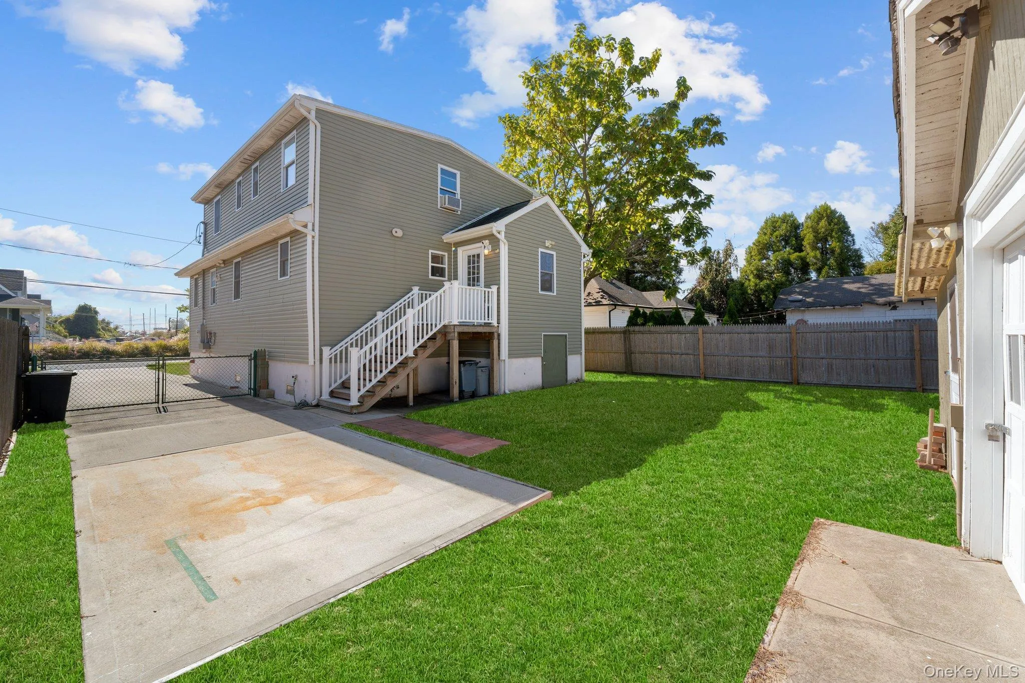 109 Laurel Street, Brookhaven, NY, 5 Bedrooms Bedrooms, 10 Rooms Rooms,2 BathroomsBathrooms,Residential,For Rent,Laurel,0,1046309 109 Laurel Street, Brookhaven, NY, 5 Bedrooms Bedrooms, 10 Rooms Rooms,2 BathroomsBathrooms,Residential,For Rent,Laurel,0,1046309