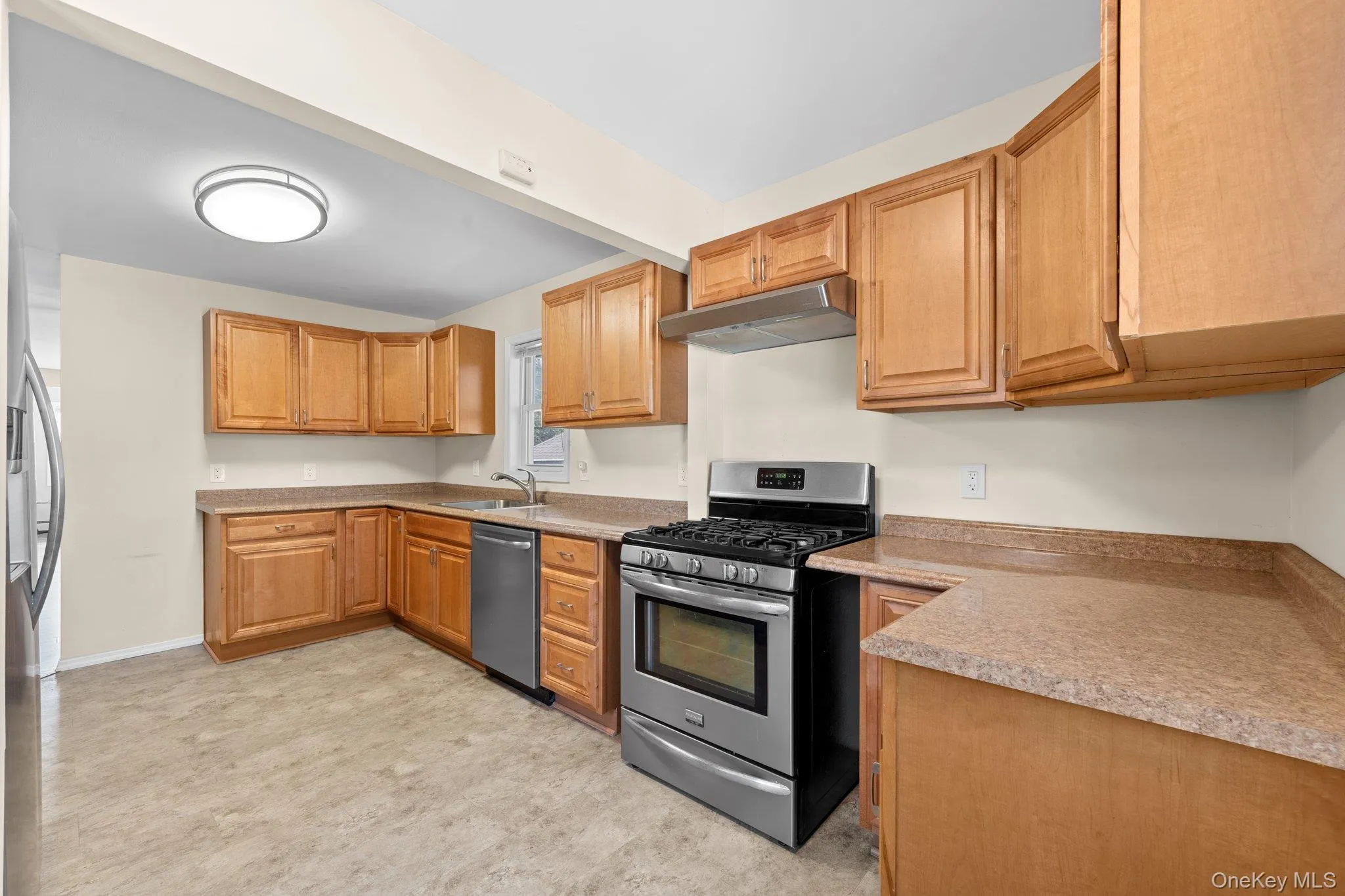109 Laurel Street, Brookhaven, NY, 5 Bedrooms Bedrooms, 10 Rooms Rooms,2 BathroomsBathrooms,Residential,For Rent,Laurel,0,1046309 109 Laurel Street, Brookhaven, NY, 5 Bedrooms Bedrooms, 10 Rooms Rooms,2 BathroomsBathrooms,Residential,For Rent,Laurel,0,1046309