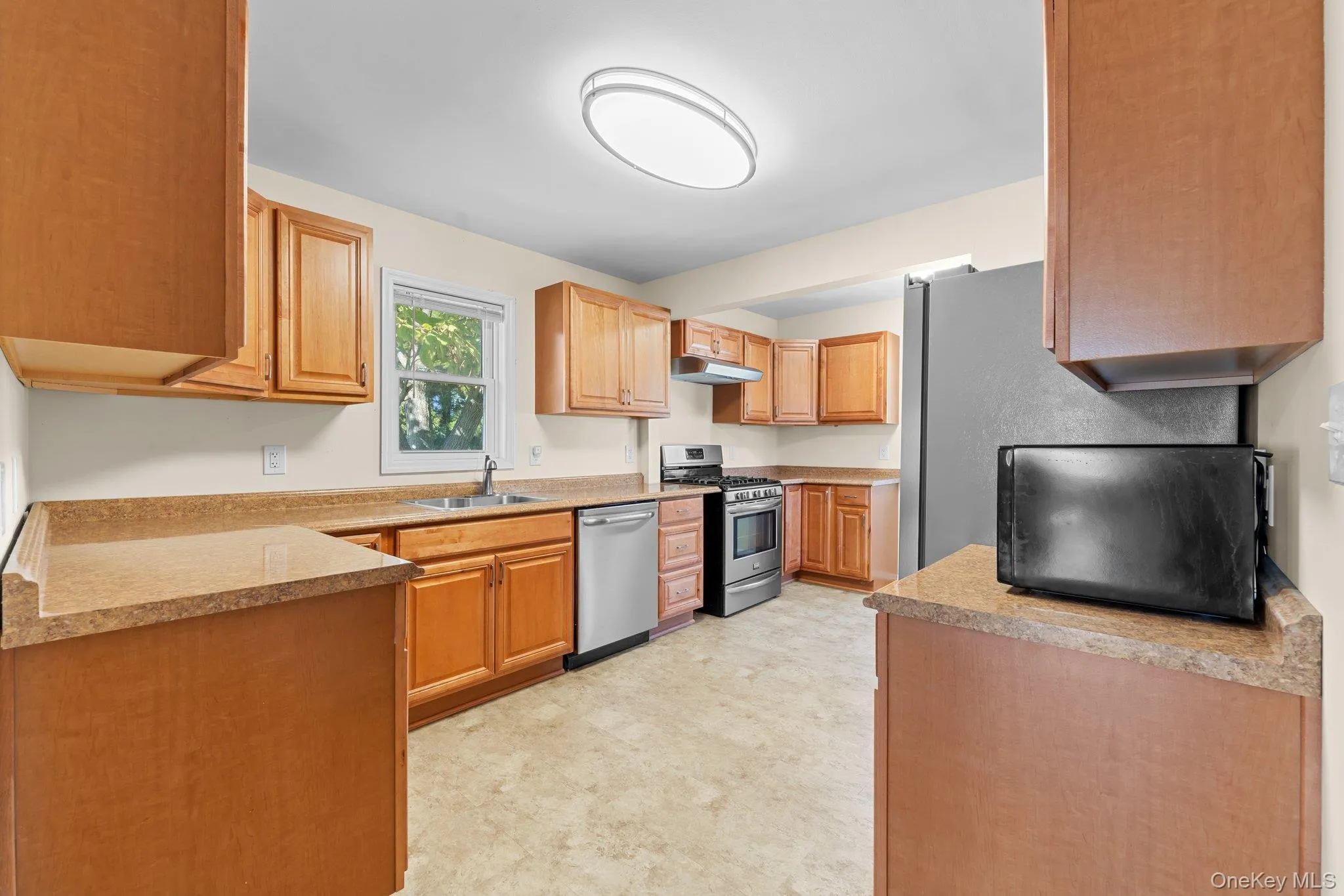 109 Laurel Street, Brookhaven, NY, 5 Bedrooms Bedrooms, 10 Rooms Rooms,2 BathroomsBathrooms,Residential,For Rent,Laurel,0,1046309 109 Laurel Street, Brookhaven, NY, 5 Bedrooms Bedrooms, 10 Rooms Rooms,2 BathroomsBathrooms,Residential,For Rent,Laurel,0,1046309
