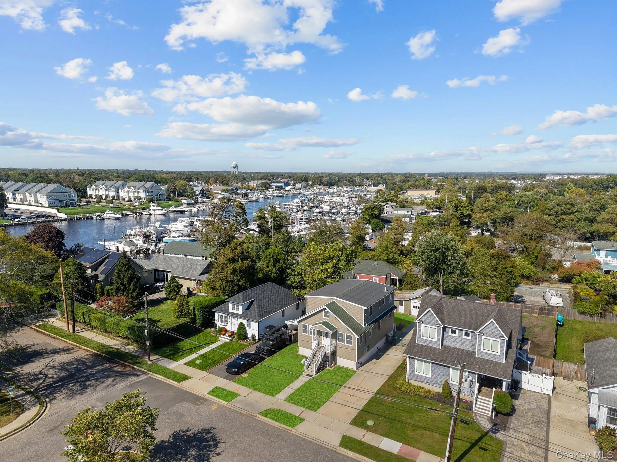 109 Laurel Street, Brookhaven, NY, 5 Bedrooms Bedrooms, 10 Rooms Rooms,2 BathroomsBathrooms,Residential,For Rent,Laurel,0,1046309 109 Laurel Street, Brookhaven, NY, 5 Bedrooms Bedrooms, 10 Rooms Rooms,2 BathroomsBathrooms,Residential,For Rent,Laurel,0,1046309