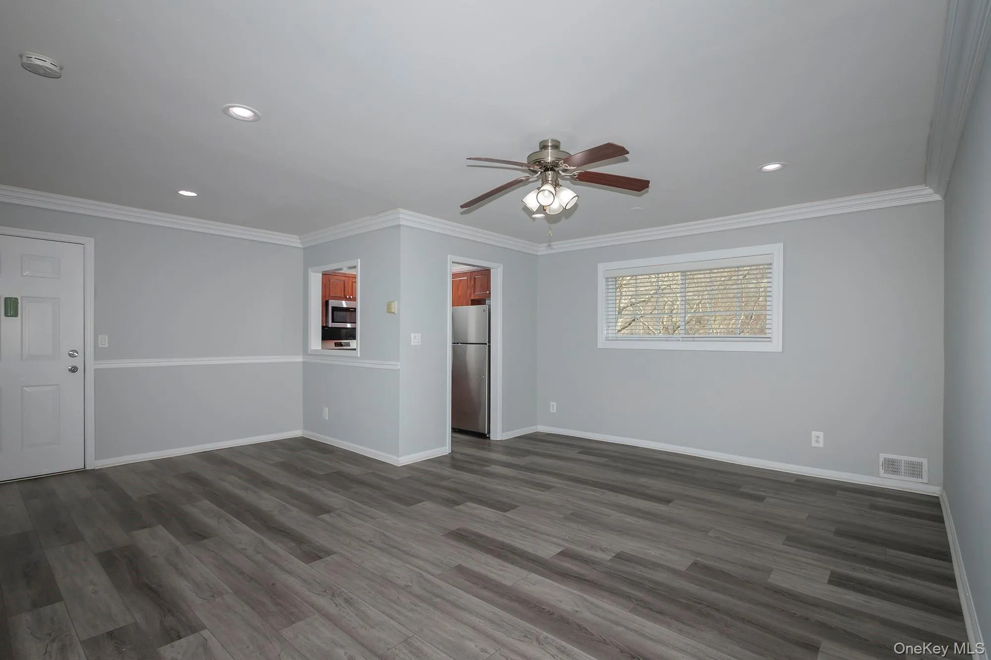 7-2B Dark Hollow Road, Brookhaven, NY, 2 Bedrooms Bedrooms, 5 Rooms Rooms,1 BathroomBathrooms,Residential Lease,For Rent,Dark Hollow,0,1046316 7-2B Dark Hollow Road, Brookhaven, NY, 2 Bedrooms Bedrooms, 5 Rooms Rooms,1 BathroomBathrooms,Residential Lease,For Rent,Dark Hollow,0,1046316