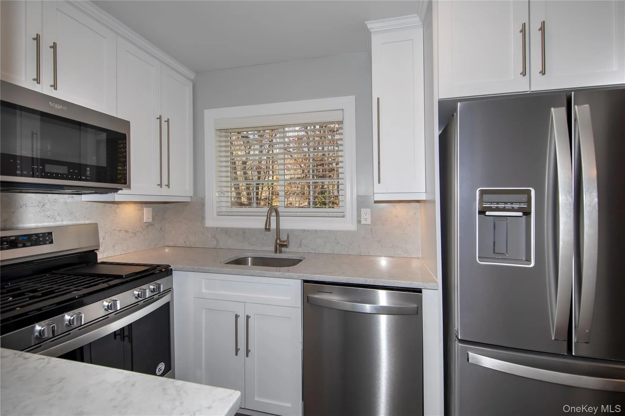 1-2B Dark Hollow Road, Brookhaven, NY, 2 Bedrooms Bedrooms, 5 Rooms Rooms,1 BathroomBathrooms,Residential Lease,For Rent,Dark Hollow,0,1046318 1-2B Dark Hollow Road, Brookhaven, NY, 2 Bedrooms Bedrooms, 5 Rooms Rooms,1 BathroomBathrooms,Residential Lease,For Rent,Dark Hollow,0,1046318