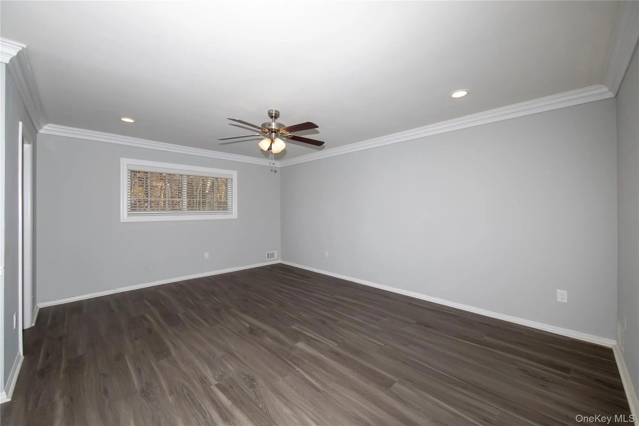 1-2B Dark Hollow Road, Brookhaven, NY, 2 Bedrooms Bedrooms, 5 Rooms Rooms,1 BathroomBathrooms,Residential Lease,For Rent,Dark Hollow,0,1046318 1-2B Dark Hollow Road, Brookhaven, NY, 2 Bedrooms Bedrooms, 5 Rooms Rooms,1 BathroomBathrooms,Residential Lease,For Rent,Dark Hollow,0,1046318
