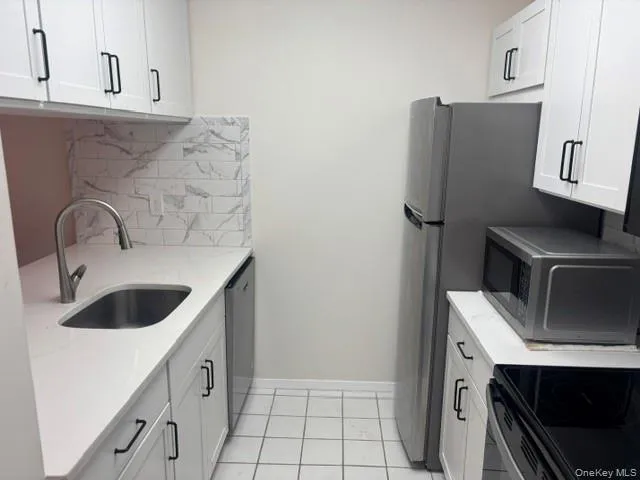 25 Rockledge Avenue, White Plains, NY, 1 Bedroom Bedrooms, 5 Rooms Rooms,1 BathroomBathrooms,Residential Lease,For Rent,Rockledge,0,1046319 25 Rockledge Avenue, White Plains, NY, 1 Bedroom Bedrooms, 5 Rooms Rooms,1 BathroomBathrooms,Residential Lease,For Rent,Rockledge,0,1046319