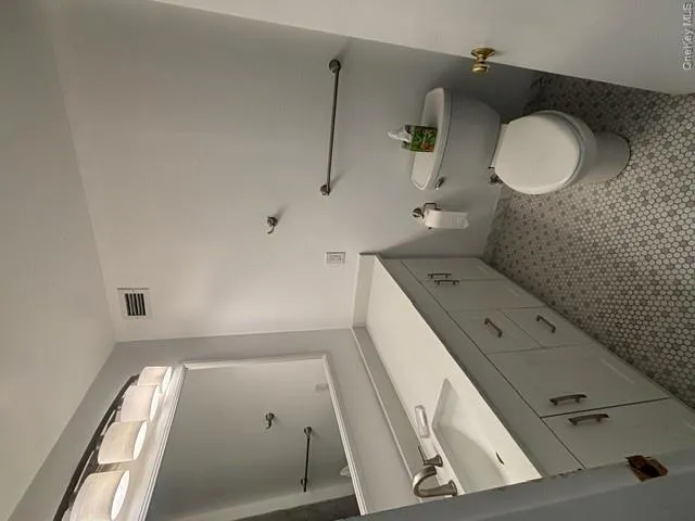 25 Rockledge Avenue, White Plains, NY, 1 Bedroom Bedrooms, 5 Rooms Rooms,1 BathroomBathrooms,Residential Lease,For Rent,Rockledge,0,1046319 25 Rockledge Avenue, White Plains, NY, 1 Bedroom Bedrooms, 5 Rooms Rooms,1 BathroomBathrooms,Residential Lease,For Rent,Rockledge,0,1046319