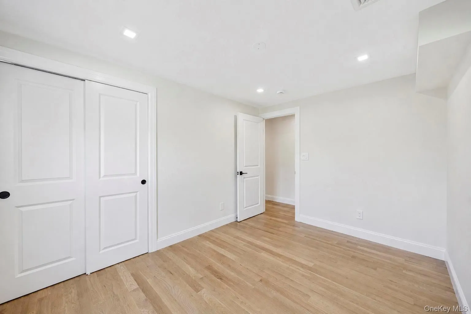 25 Crater Lake Drive, Brookhaven, NY, 4 Bedrooms Bedrooms, 8 Rooms Rooms,2 BathroomsBathrooms,Residential,For Rent,Crater Lake,0,1046323 25 Crater Lake Drive, Brookhaven, NY, 4 Bedrooms Bedrooms, 8 Rooms Rooms,2 BathroomsBathrooms,Residential,For Rent,Crater Lake,0,1046323