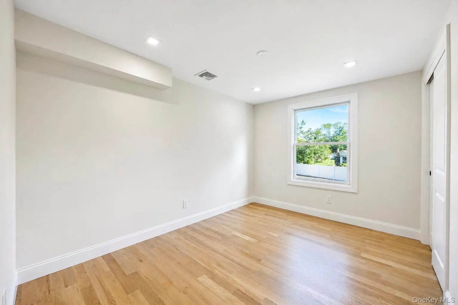 25 Crater Lake Drive, Brookhaven, NY, 4 Bedrooms Bedrooms, 8 Rooms Rooms,2 BathroomsBathrooms,Residential,For Rent,Crater Lake,0,1046323 25 Crater Lake Drive, Brookhaven, NY, 4 Bedrooms Bedrooms, 8 Rooms Rooms,2 BathroomsBathrooms,Residential,For Rent,Crater Lake,0,1046323