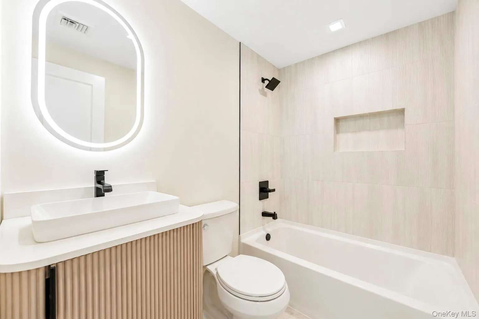 Full Bathroom Upstairs Full Bathroom Upstairs