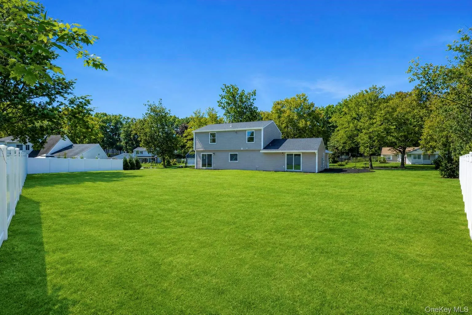 25 Crater Lake Drive, Brookhaven, NY, 4 Bedrooms Bedrooms, 8 Rooms Rooms,2 BathroomsBathrooms,Residential,For Rent,Crater Lake,0,1046323 25 Crater Lake Drive, Brookhaven, NY, 4 Bedrooms Bedrooms, 8 Rooms Rooms,2 BathroomsBathrooms,Residential,For Rent,Crater Lake,0,1046323