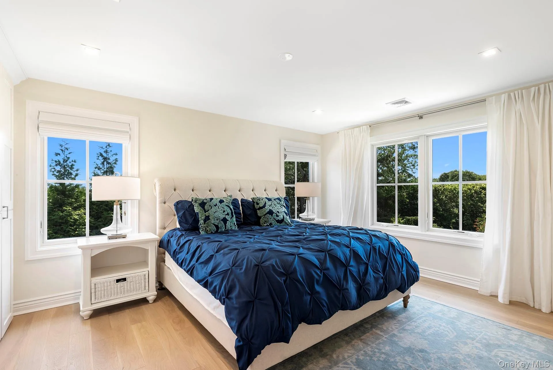 166 Greenwich Street, East Hampton, NY, 3 Bedrooms Bedrooms, 9 Rooms Rooms,2 BathroomsBathrooms,Residential,For Rent,Greenwich,0,1046325 166 Greenwich Street, East Hampton, NY, 3 Bedrooms Bedrooms, 9 Rooms Rooms,2 BathroomsBathrooms,Residential,For Rent,Greenwich,0,1046325