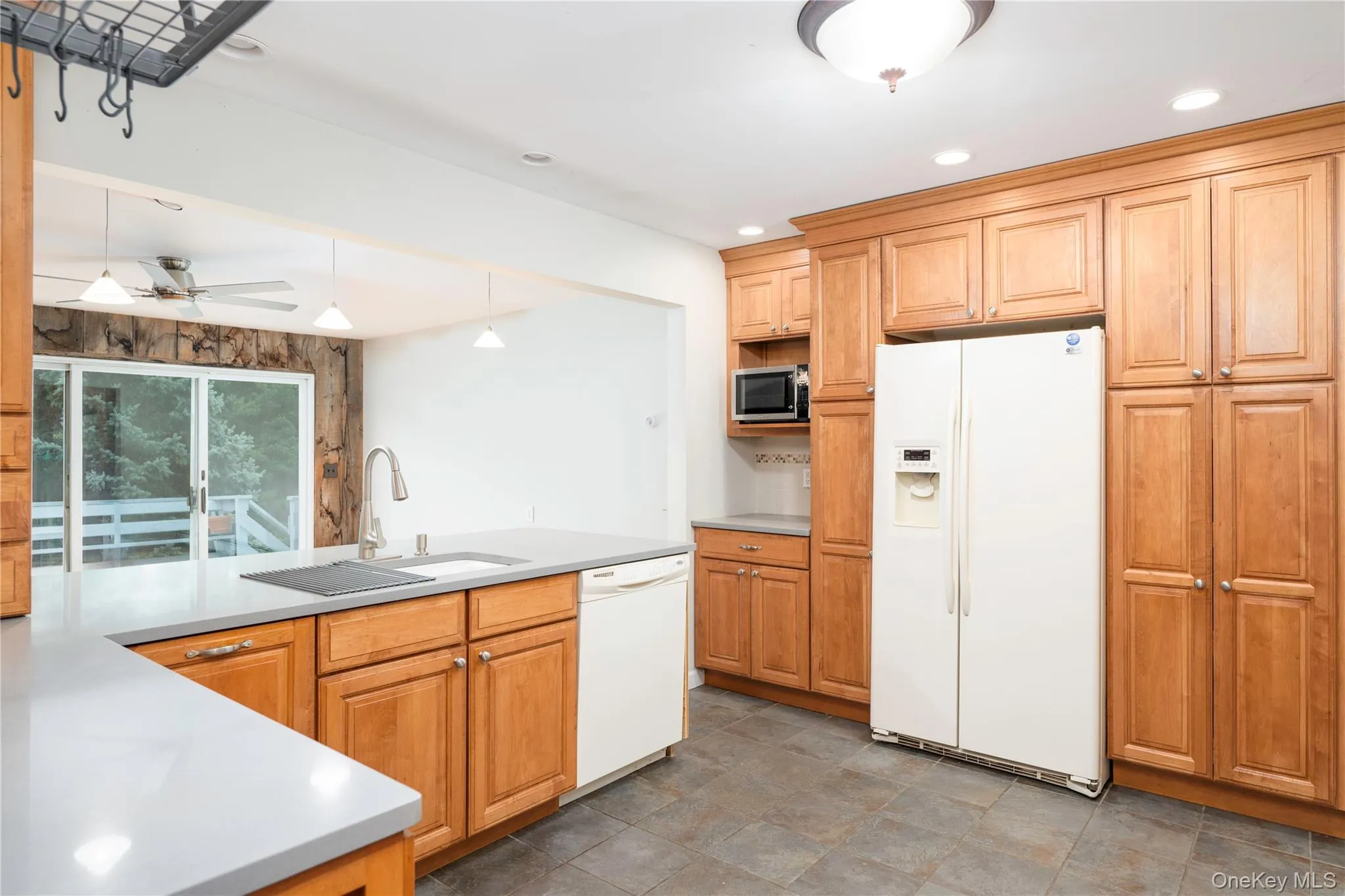 52 Friendly Road, Southeast, NY, 3 Bedrooms Bedrooms, 10 Rooms Rooms,1 BathroomBathrooms,Residential,For Rent,Friendly,0,1046328 52 Friendly Road, Southeast, NY, 3 Bedrooms Bedrooms, 10 Rooms Rooms,1 BathroomBathrooms,Residential,For Rent,Friendly,0,1046328