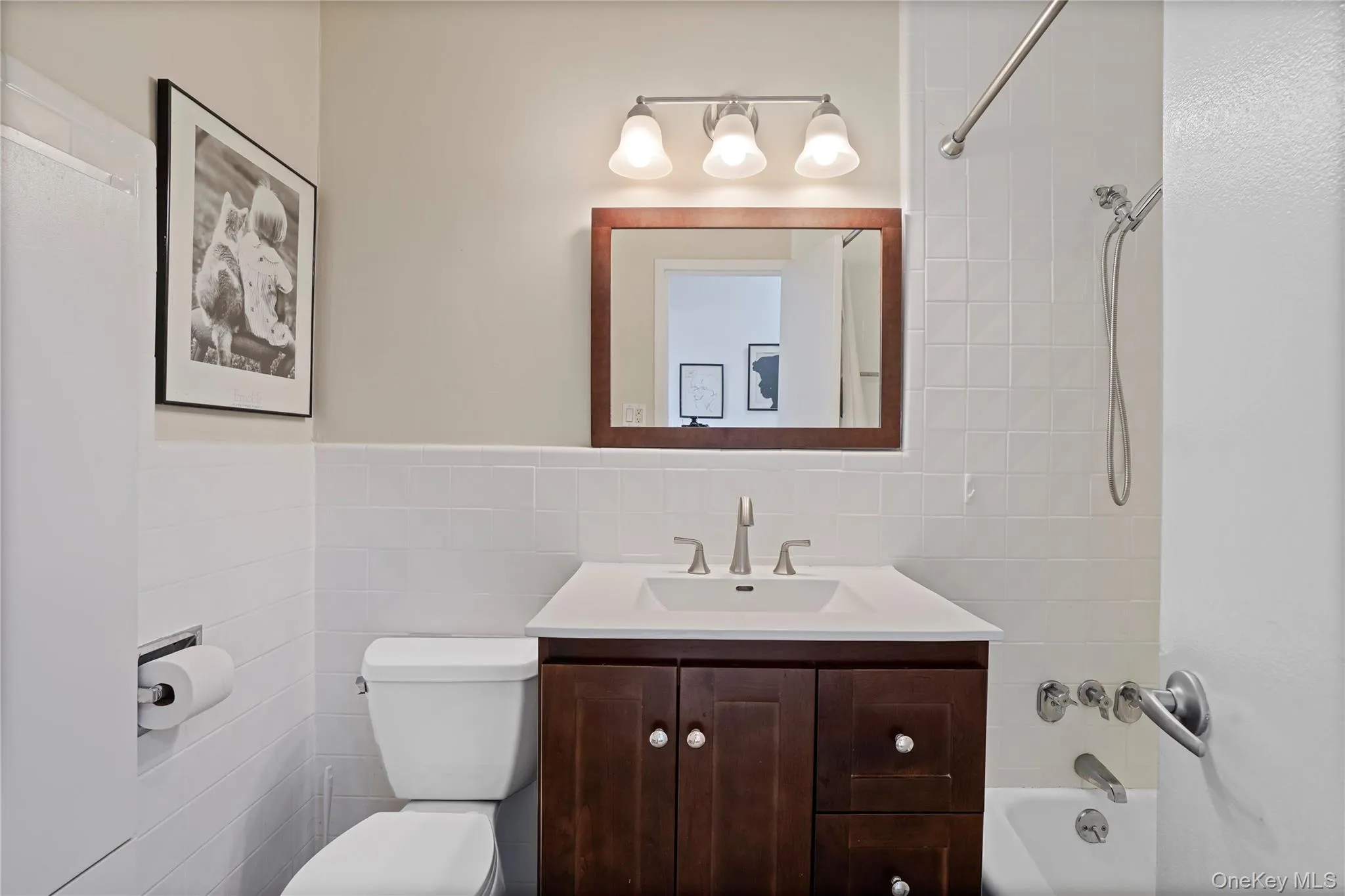 Nicely Finished Hall Bathroom Nicely Finished Hall Bathroom