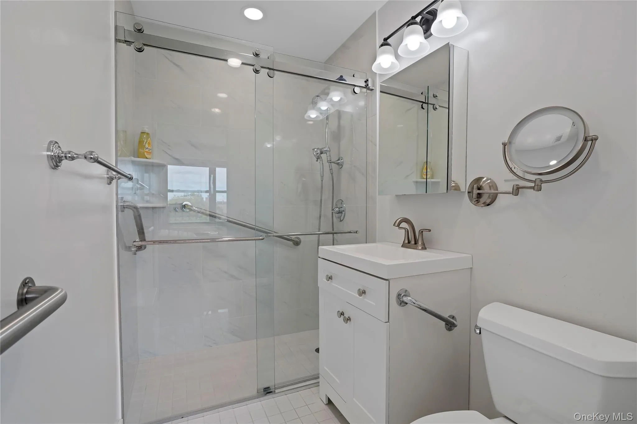 Newly Renovated En Suite Primary Bathroom Newly Renovated En Suite Primary Bathroom