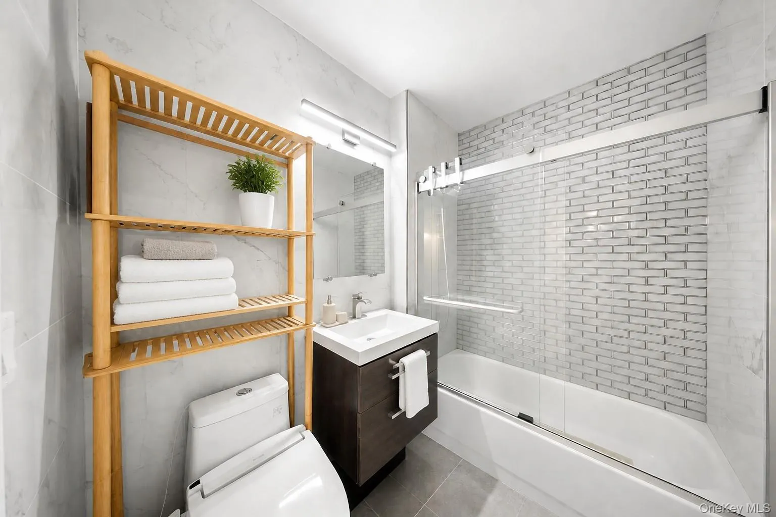 474 48th Avenue, New York, NY, 1 Bedroom Bedrooms, 3 Rooms Rooms,1 BathroomBathrooms,Residential,For Rent,48th,0,1046338 474 48th Avenue, New York, NY, 1 Bedroom Bedrooms, 3 Rooms Rooms,1 BathroomBathrooms,Residential,For Rent,48th,0,1046338