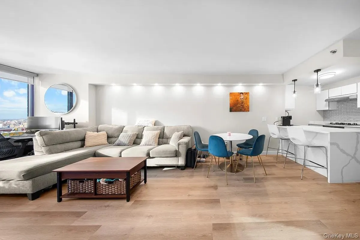 474 48th Avenue, New York, NY, 1 Bedroom Bedrooms, 3 Rooms Rooms,1 BathroomBathrooms,Residential,For Rent,48th,0,1046338 474 48th Avenue, New York, NY, 1 Bedroom Bedrooms, 3 Rooms Rooms,1 BathroomBathrooms,Residential,For Rent,48th,0,1046338