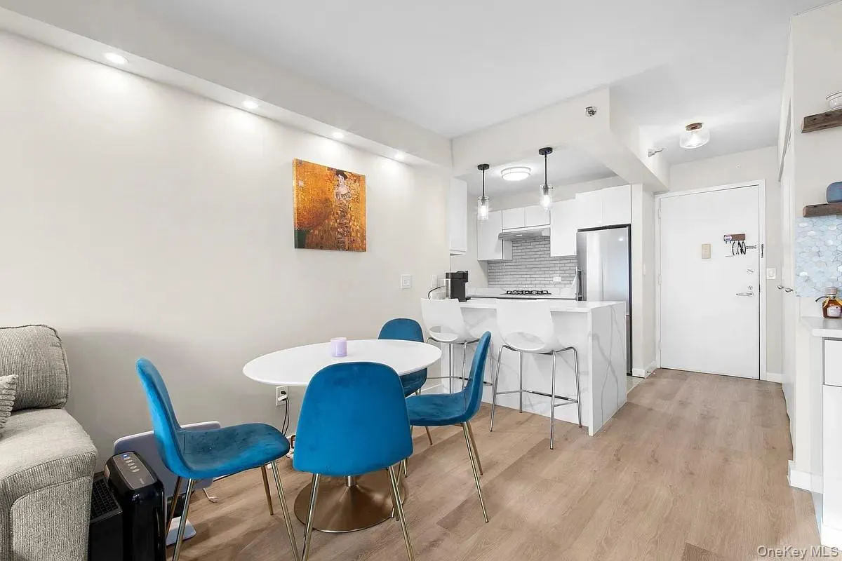 474 48th Avenue, New York, NY, 1 Bedroom Bedrooms, 3 Rooms Rooms,1 BathroomBathrooms,Residential,For Rent,48th,0,1046338 474 48th Avenue, New York, NY, 1 Bedroom Bedrooms, 3 Rooms Rooms,1 BathroomBathrooms,Residential,For Rent,48th,0,1046338