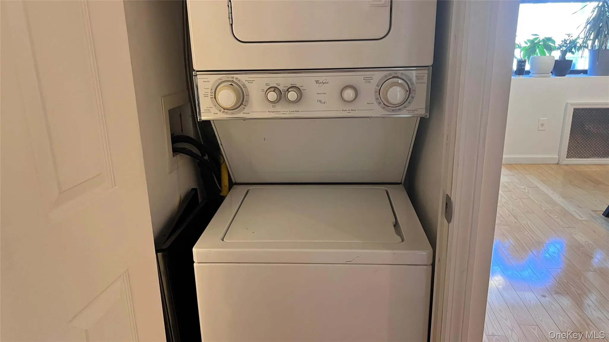 10-44 47th Avenue, New York, NY, 1 Bedroom Bedrooms, 3 Rooms Rooms,1 BathroomBathrooms,Residential Lease,For Rent,47th,0,1046339 10-44 47th Avenue, New York, NY, 1 Bedroom Bedrooms, 3 Rooms Rooms,1 BathroomBathrooms,Residential Lease,For Rent,47th,0,1046339