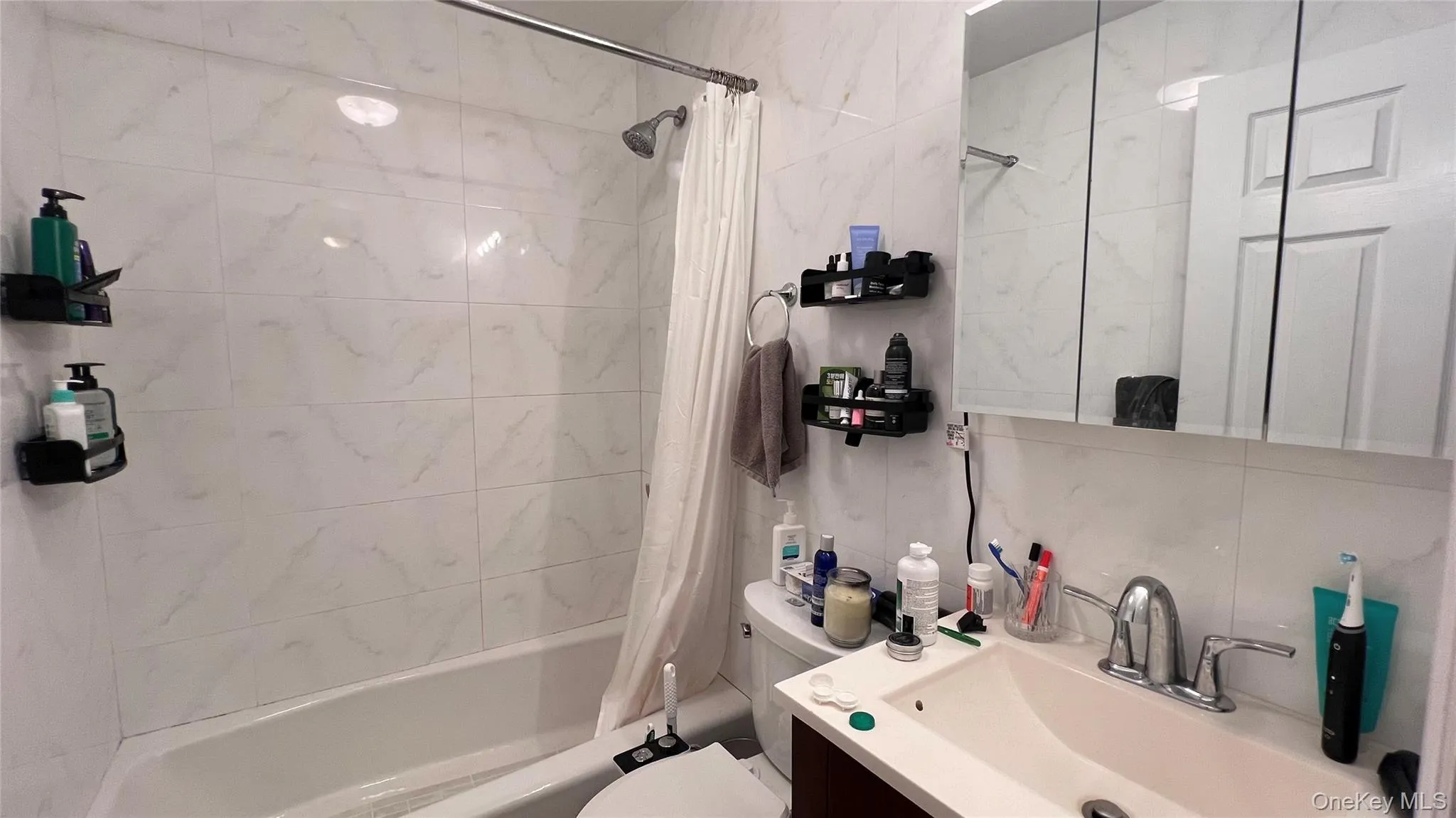 10-44 47th Avenue, New York, NY, 1 Bedroom Bedrooms, 3 Rooms Rooms,1 BathroomBathrooms,Residential Lease,For Rent,47th,0,1046339 10-44 47th Avenue, New York, NY, 1 Bedroom Bedrooms, 3 Rooms Rooms,1 BathroomBathrooms,Residential Lease,For Rent,47th,0,1046339