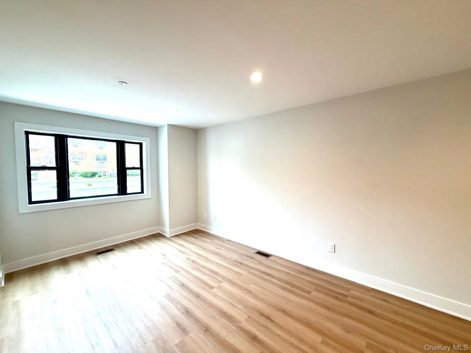 161 Union Avenue, Hempstead, NY, 2 Bedrooms Bedrooms, 5 Rooms Rooms,2 BathroomsBathrooms,Residential,For Rent,Union,0,1046343 161 Union Avenue, Hempstead, NY, 2 Bedrooms Bedrooms, 5 Rooms Rooms,2 BathroomsBathrooms,Residential,For Rent,Union,0,1046343