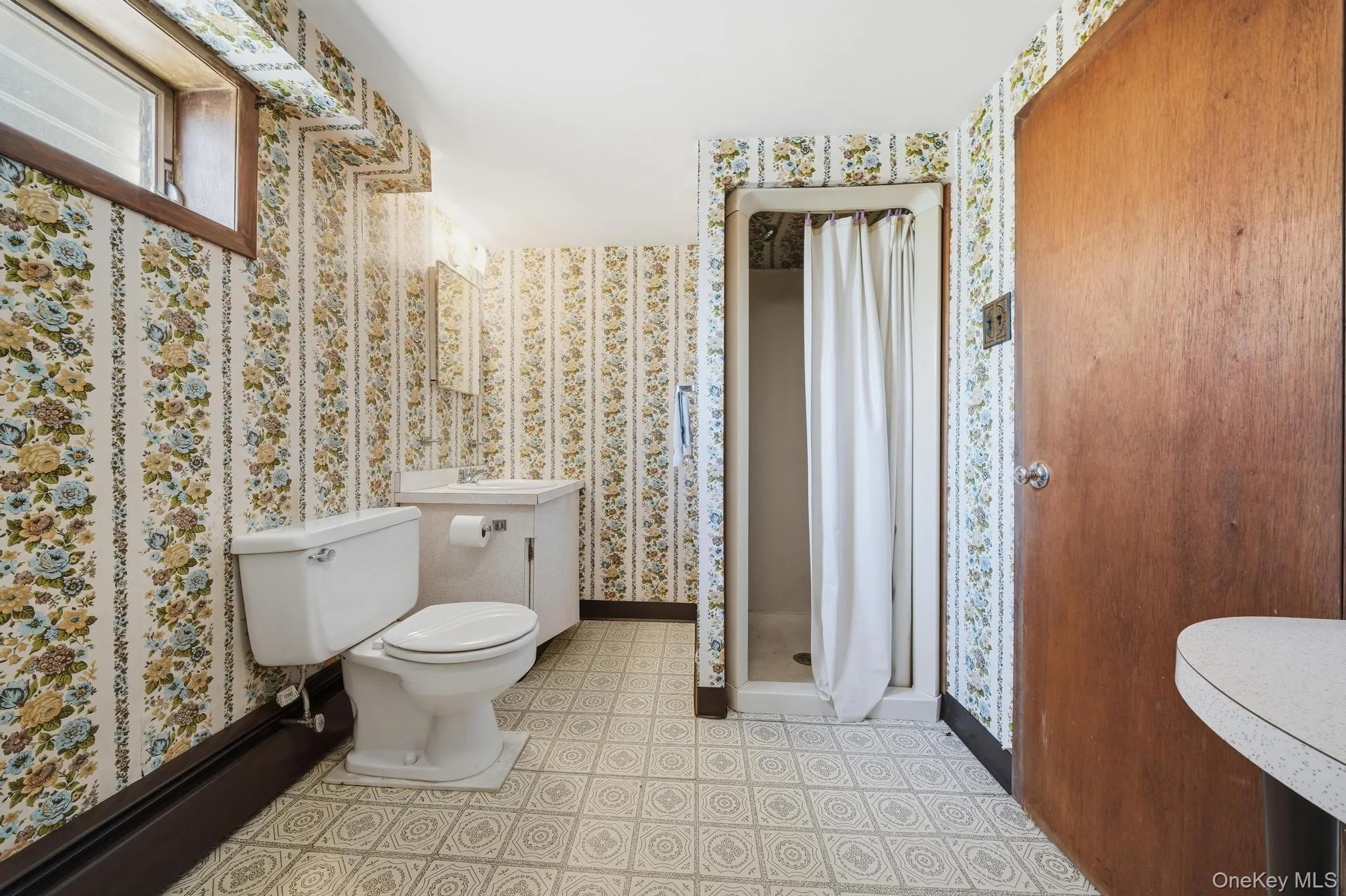7 Crown Street, Oyster Bay, NY, 3 Bedrooms Bedrooms, 4 Rooms Rooms,2 BathroomsBathrooms,Residential,For Rent,Crown,0,1046345 7 Crown Street, Oyster Bay, NY, 3 Bedrooms Bedrooms, 4 Rooms Rooms,2 BathroomsBathrooms,Residential,For Rent,Crown,0,1046345