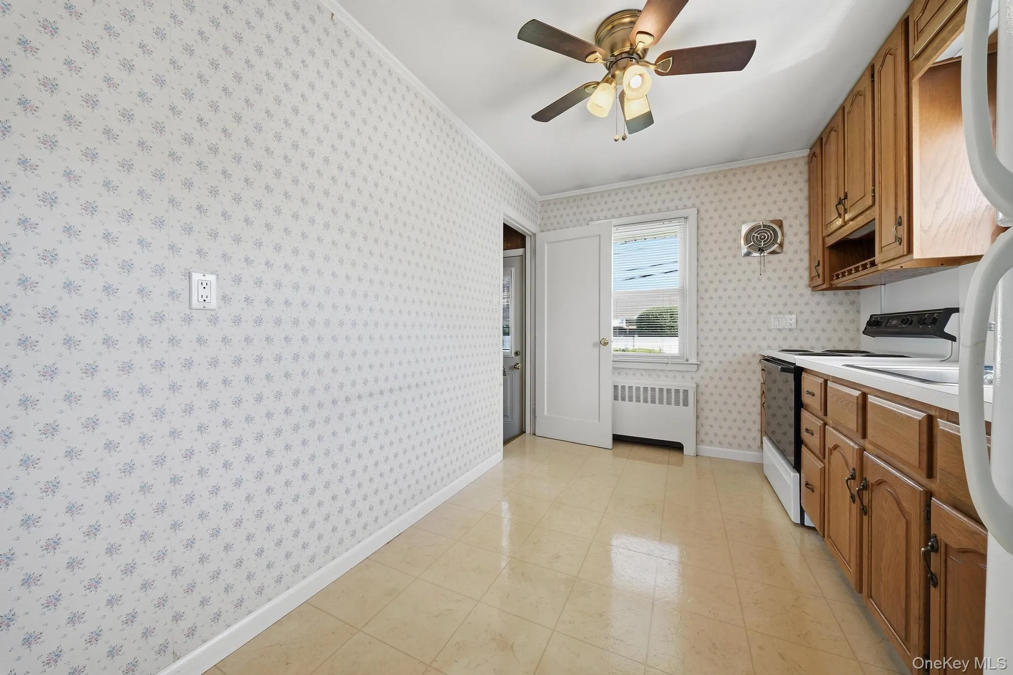 7 Crown Street, Oyster Bay, NY, 3 Bedrooms Bedrooms, 4 Rooms Rooms,2 BathroomsBathrooms,Residential,For Rent,Crown,0,1046345 7 Crown Street, Oyster Bay, NY, 3 Bedrooms Bedrooms, 4 Rooms Rooms,2 BathroomsBathrooms,Residential,For Rent,Crown,0,1046345