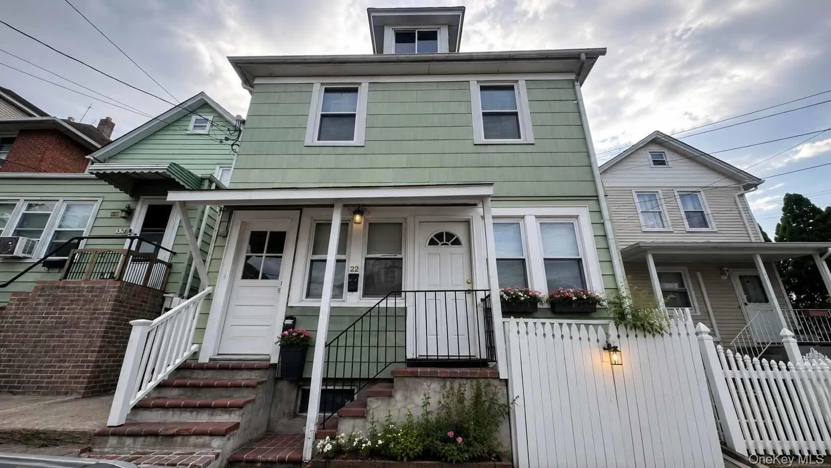 22 Ford Street, Glen Cove, NY, 2 Bedrooms Bedrooms, 5 Rooms Rooms,1 BathroomBathrooms,Residential Lease,For Rent,Ford,0,1046346 22 Ford Street, Glen Cove, NY, 2 Bedrooms Bedrooms, 5 Rooms Rooms,1 BathroomBathrooms,Residential Lease,For Rent,Ford,0,1046346