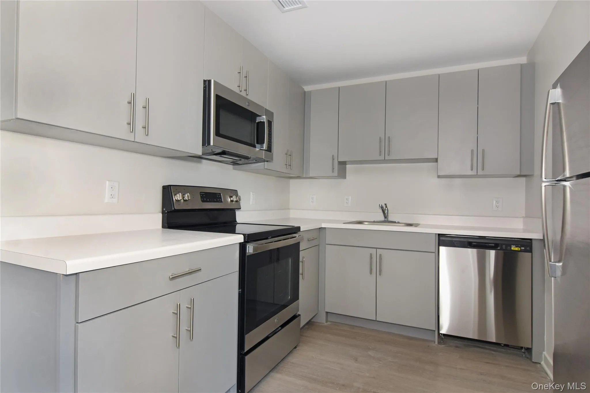 56 Prospect Street, Yonkers, NY, 1 Bedroom Bedrooms, 3 Rooms Rooms,1 BathroomBathrooms,Residential Lease,For Rent,Prospect,0,1046347 56 Prospect Street, Yonkers, NY, 1 Bedroom Bedrooms, 3 Rooms Rooms,1 BathroomBathrooms,Residential Lease,For Rent,Prospect,0,1046347