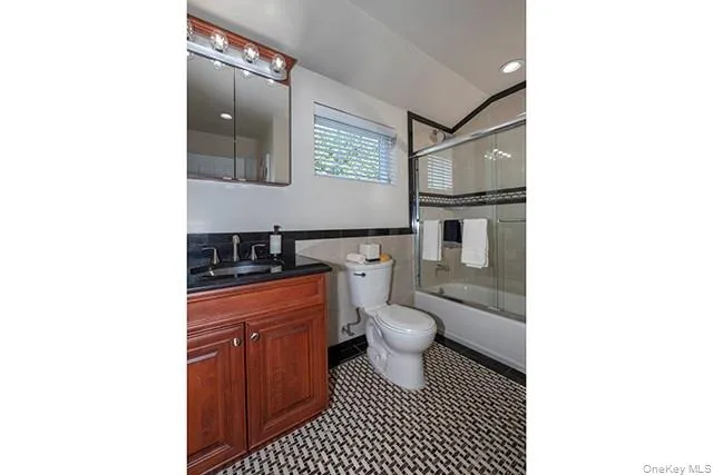 5000 Townhouse Drive, Brookhaven, NY, 2 Bedrooms Bedrooms, 5 Rooms Rooms,2 BathroomsBathrooms,Residential Lease,For Rent,Townhouse,0,1046350 5000 Townhouse Drive, Brookhaven, NY, 2 Bedrooms Bedrooms, 5 Rooms Rooms,2 BathroomsBathrooms,Residential Lease,For Rent,Townhouse,0,1046350