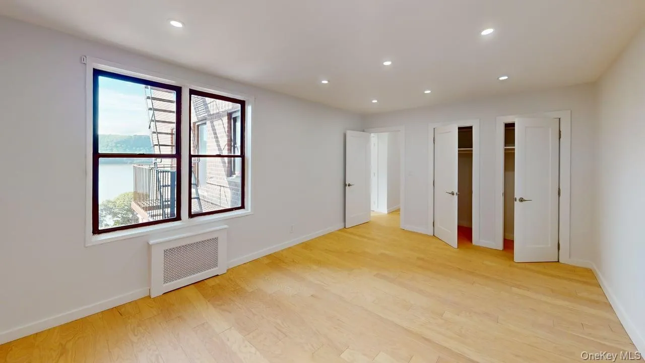 678 Warburton Avenue, Yonkers, NY, 2 Bedrooms Bedrooms, 4 Rooms Rooms,1 BathroomBathrooms,Residential,For Rent,Warburton,0,1046351 678 Warburton Avenue, Yonkers, NY, 2 Bedrooms Bedrooms, 4 Rooms Rooms,1 BathroomBathrooms,Residential,For Rent,Warburton,0,1046351