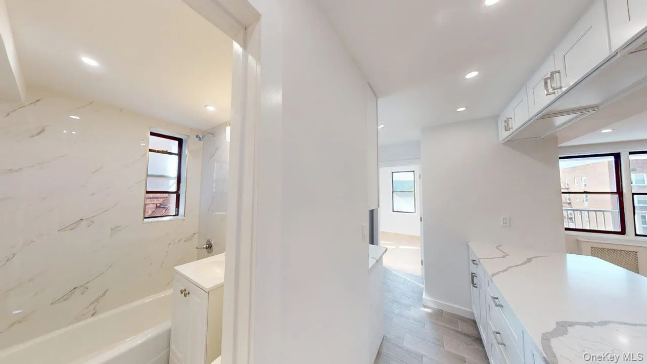678 Warburton Avenue, Yonkers, NY, 2 Bedrooms Bedrooms, 4 Rooms Rooms,1 BathroomBathrooms,Residential,For Rent,Warburton,0,1046351 678 Warburton Avenue, Yonkers, NY, 2 Bedrooms Bedrooms, 4 Rooms Rooms,1 BathroomBathrooms,Residential,For Rent,Warburton,0,1046351