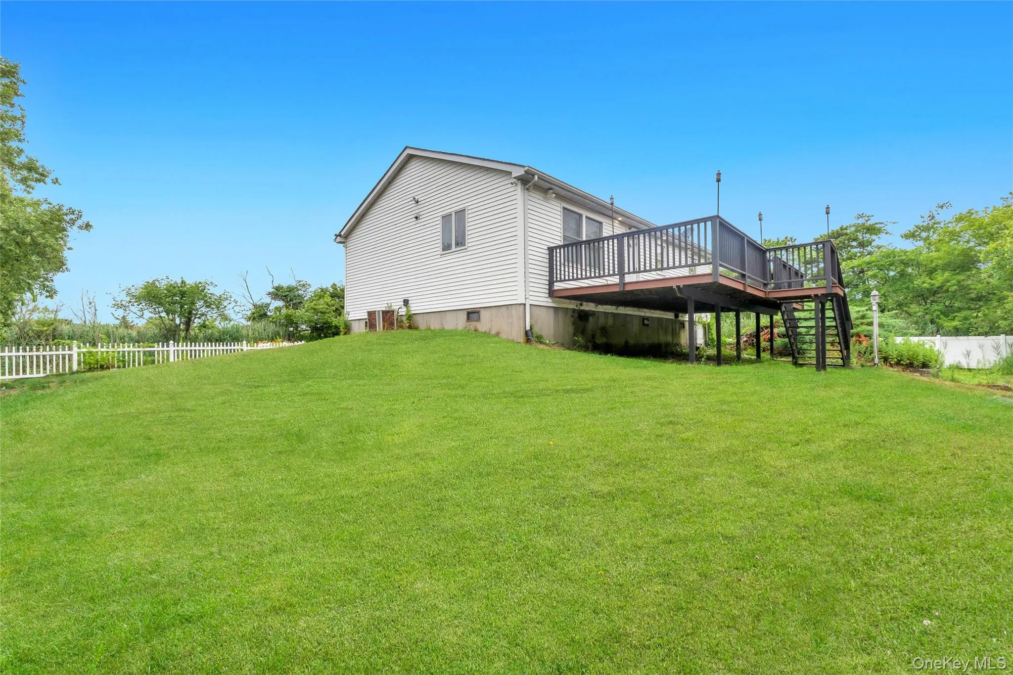 23 Hemlock Drive, Brookhaven, NY, 3 Bedrooms Bedrooms, 5 Rooms Rooms,2 BathroomsBathrooms,Residential,For Rent,Hemlock,0,1046366 23 Hemlock Drive, Brookhaven, NY, 3 Bedrooms Bedrooms, 5 Rooms Rooms,2 BathroomsBathrooms,Residential,For Rent,Hemlock,0,1046366