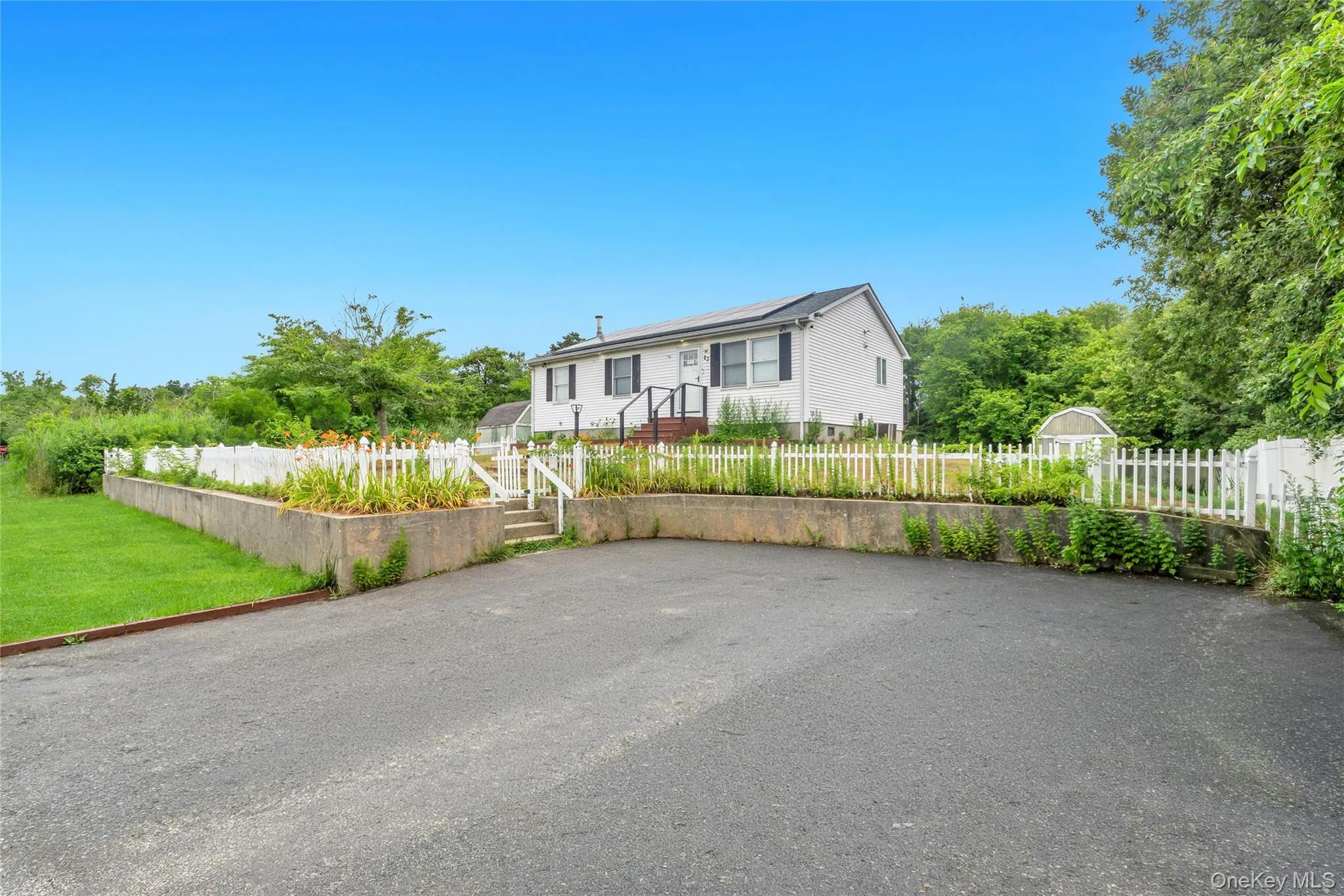 23 Hemlock Drive, Brookhaven, NY, 3 Bedrooms Bedrooms, 5 Rooms Rooms,2 BathroomsBathrooms,Residential,For Rent,Hemlock,0,1046366 23 Hemlock Drive, Brookhaven, NY, 3 Bedrooms Bedrooms, 5 Rooms Rooms,2 BathroomsBathrooms,Residential,For Rent,Hemlock,0,1046366