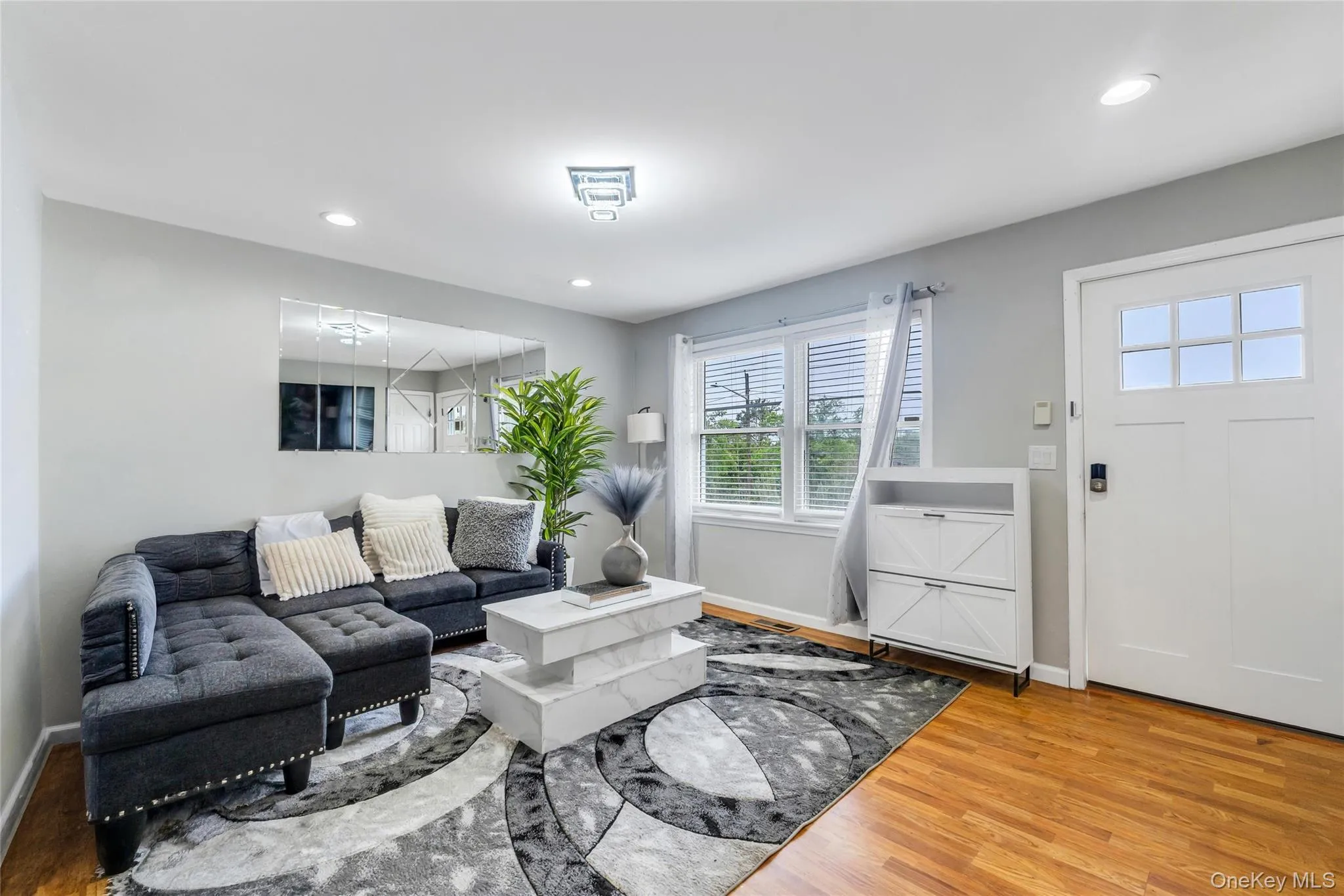 23 Hemlock Drive, Brookhaven, NY, 3 Bedrooms Bedrooms, 5 Rooms Rooms,2 BathroomsBathrooms,Residential,For Rent,Hemlock,0,1046366 23 Hemlock Drive, Brookhaven, NY, 3 Bedrooms Bedrooms, 5 Rooms Rooms,2 BathroomsBathrooms,Residential,For Rent,Hemlock,0,1046366