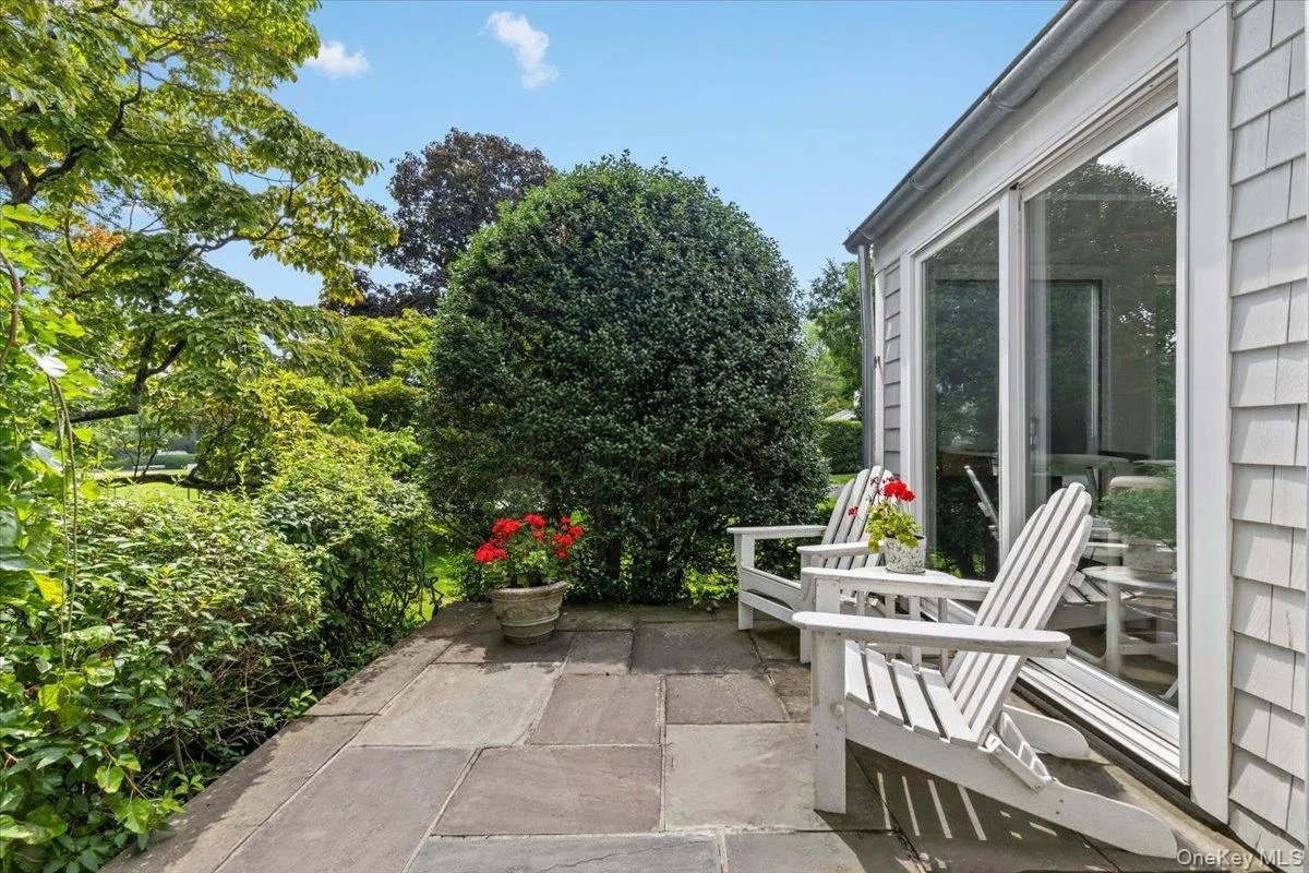 128 RALPH Avenue, White Plains, NY, 4 Bedrooms Bedrooms, 8 Rooms Rooms,2 BathroomsBathrooms,Residential,For Rent,RALPH,0,1046373 128 RALPH Avenue, White Plains, NY, 4 Bedrooms Bedrooms, 8 Rooms Rooms,2 BathroomsBathrooms,Residential,For Rent,RALPH,0,1046373