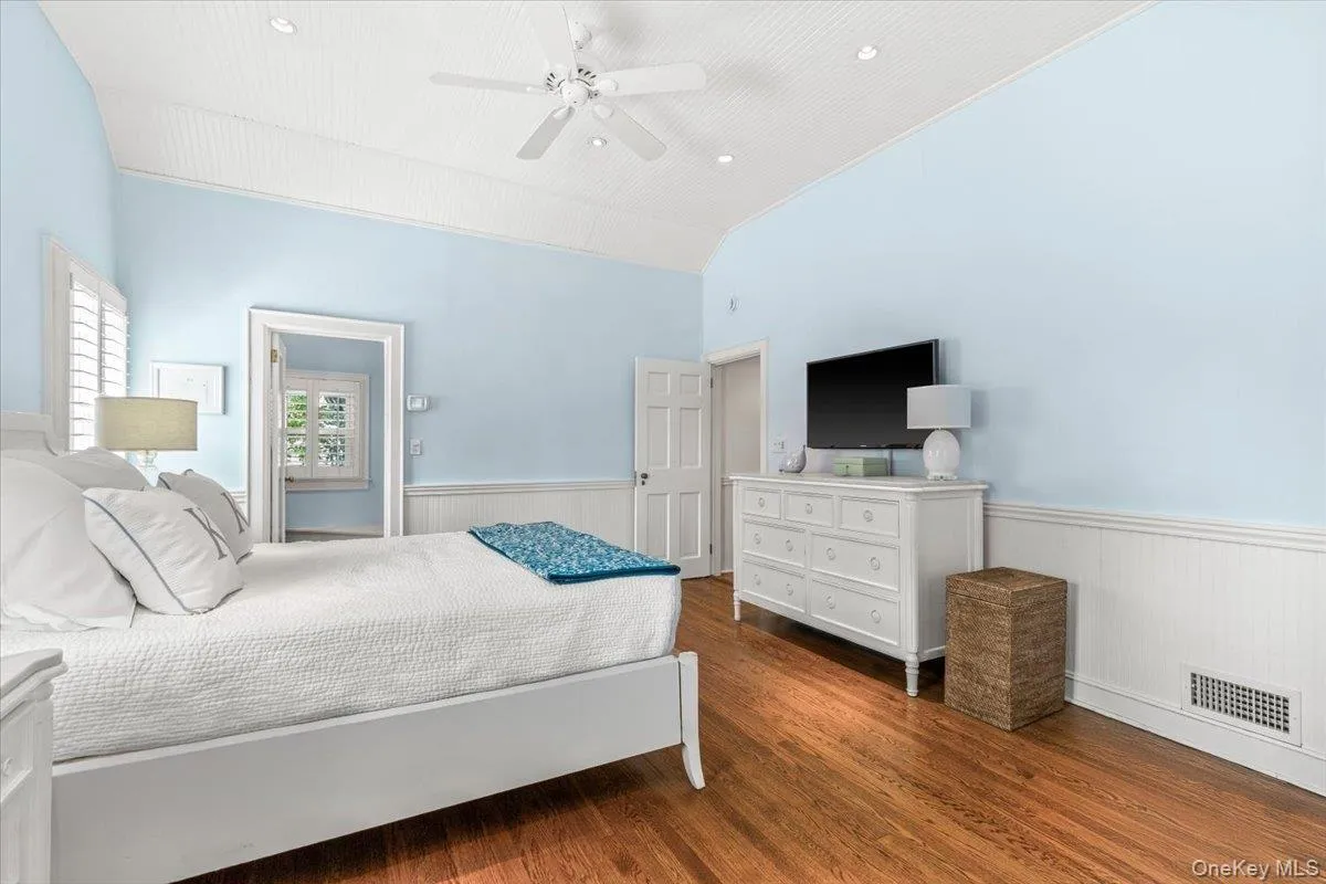 128 RALPH Avenue, White Plains, NY, 4 Bedrooms Bedrooms, 8 Rooms Rooms,2 BathroomsBathrooms,Residential,For Rent,RALPH,0,1046373 128 RALPH Avenue, White Plains, NY, 4 Bedrooms Bedrooms, 8 Rooms Rooms,2 BathroomsBathrooms,Residential,For Rent,RALPH,0,1046373